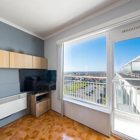 Rooftop Flat By The Seafront With Sea View, Cleaning Included Middelkerke